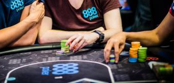 Counterfeit en fichas de poker